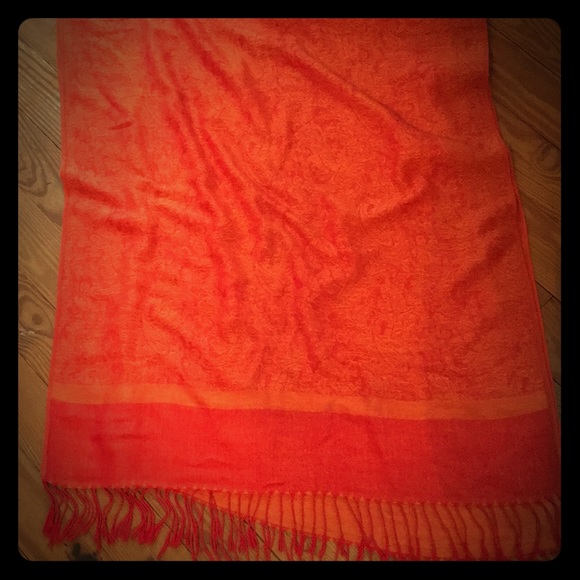 Pashmina - Picture 1 of 2